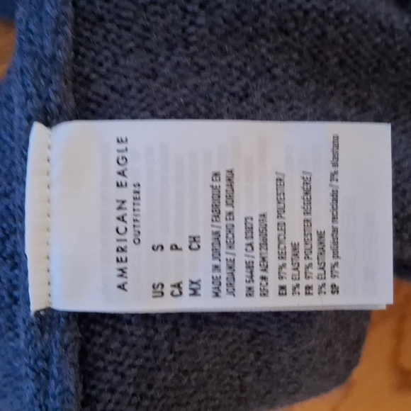 NWT American Eagle Outfitters Junior's Small Charcoal Crew Neck Cropped Sweater - Picture 7 of 7